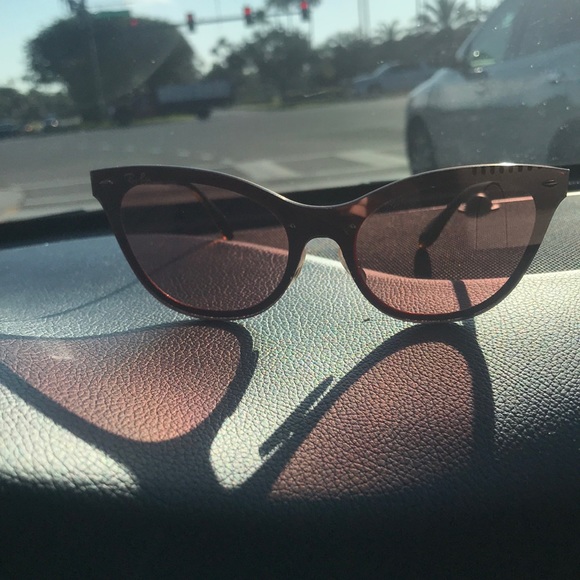 Ray-Ban rose gold pink mirror sunglasses. - Picture 2 of 8
